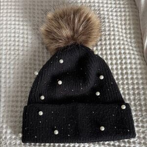 Black Knit Beanie with Faux Fur Pom and Pearls